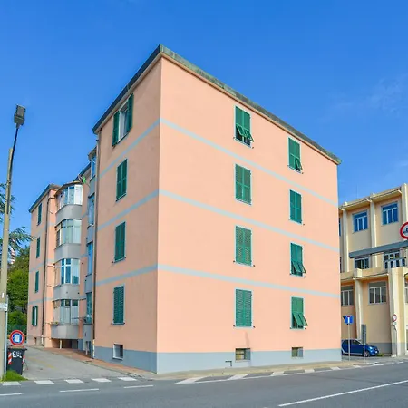 Lovely House By World Vado Ligure